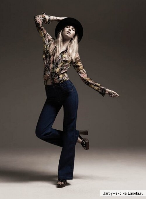 модные джинсы в стиле минимализма