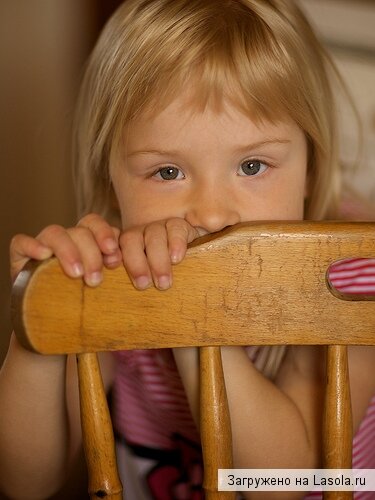 как воспитать стеснительного и замкнутого ребенка