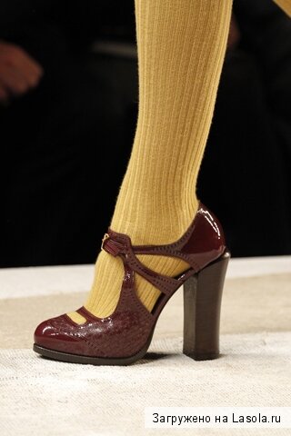 широкий прямой каблук 2011-2012